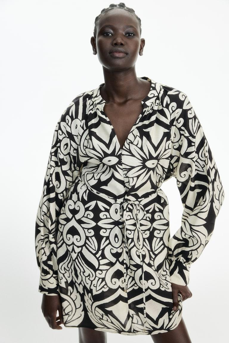 H&M Tunikakleid Mit Bindegürtel