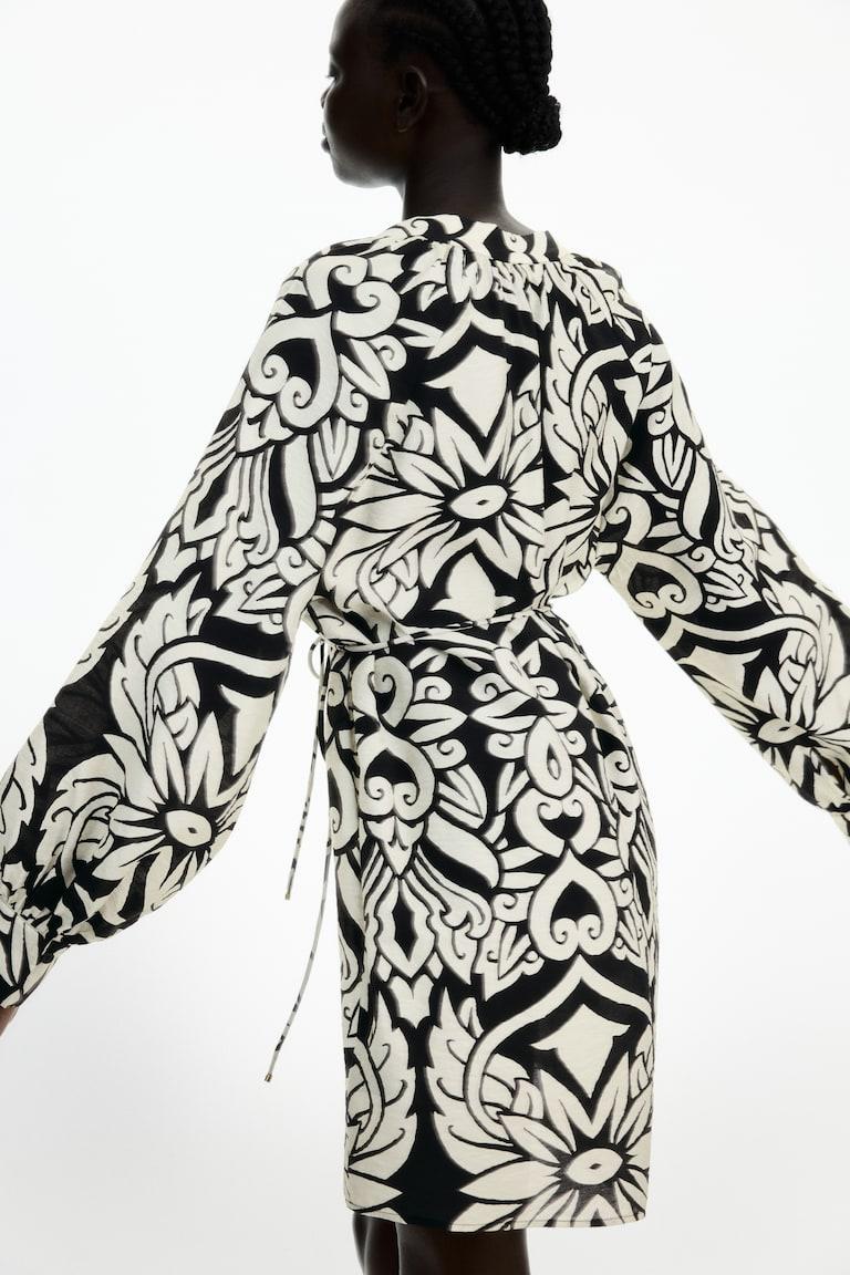 H&M Tunikakleid Mit Bindegürtel