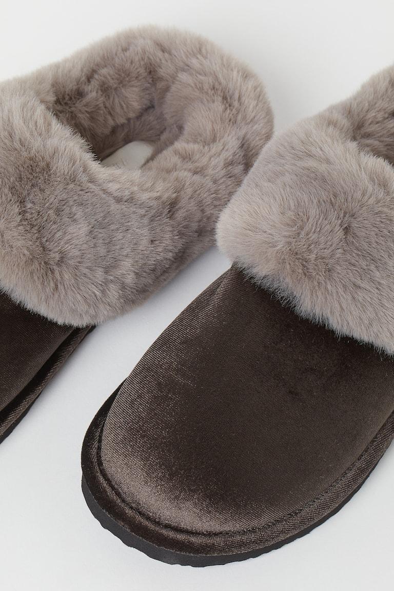 H&M Warm Gefütterte Hausschuhe