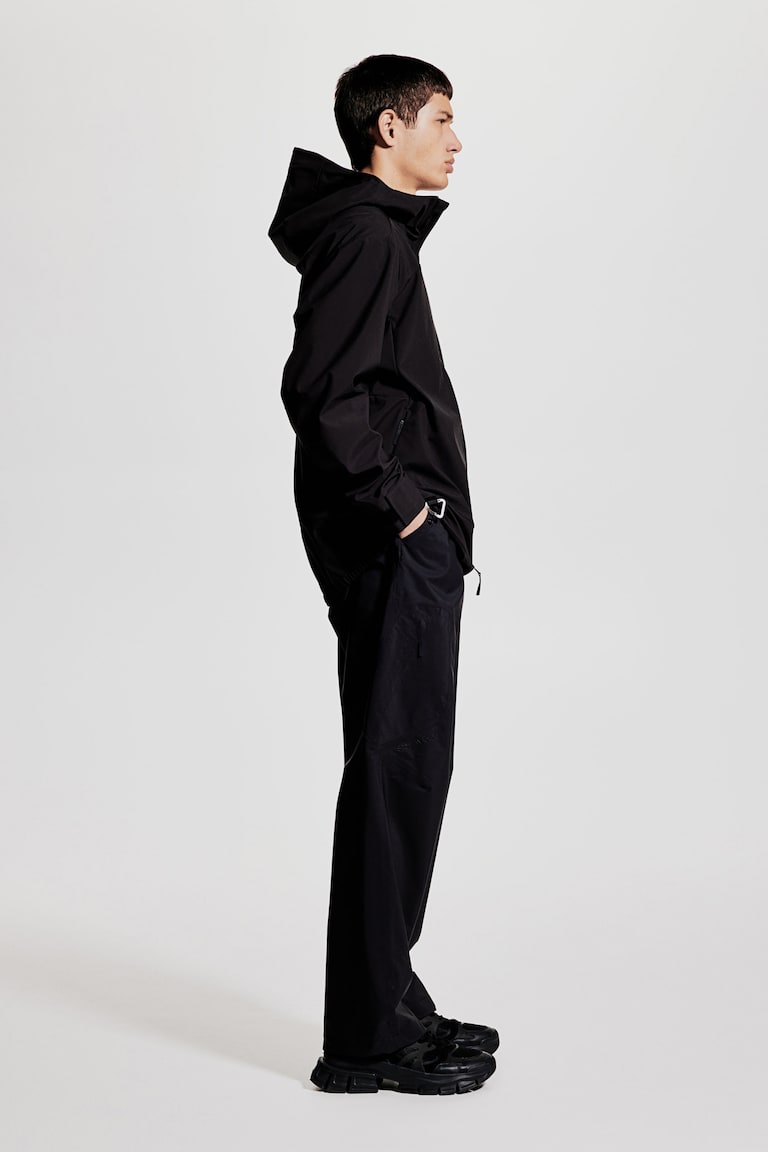 H&M Wasserabweisende Softshelljacke in Regular Fit