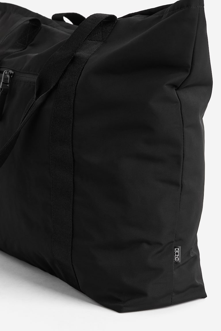 H&M Wasserabweisende Sporttasche