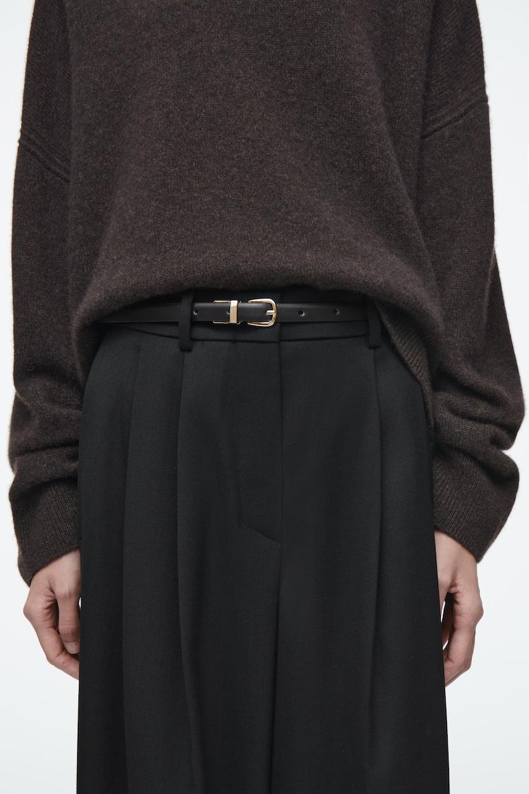 H&M WENDBARER SCHMALER LEDERGÜRTEL