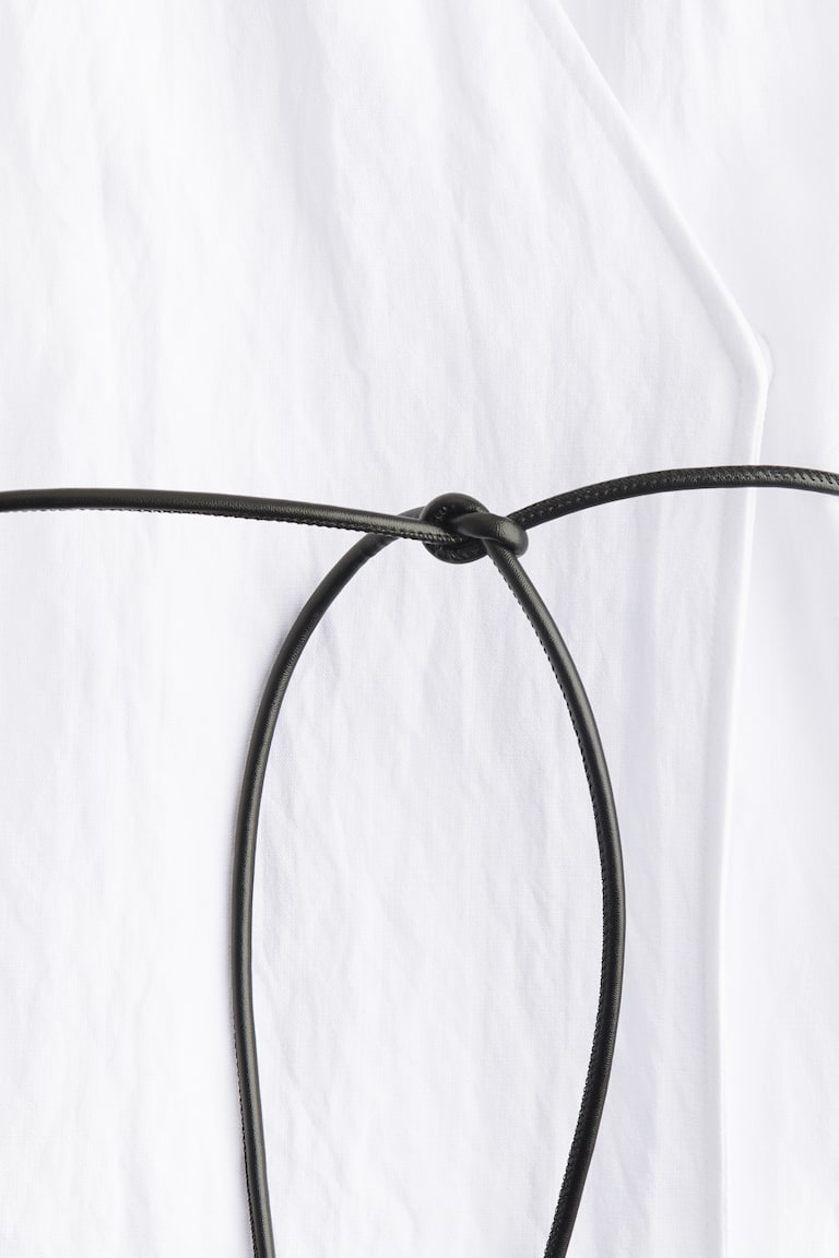 H&M Wickelkleid Mit Bindegürtel