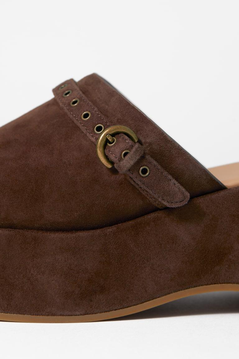 H&M Wildleder-Pantoletten Mit Plateausohle