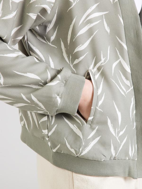 ABOUT YOU ABOUT YOU Jacke 'Maja' In Pastellgrün