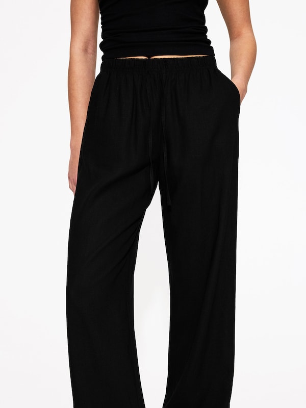 Bershka Bershka Wide Leg Hose In Schwarz