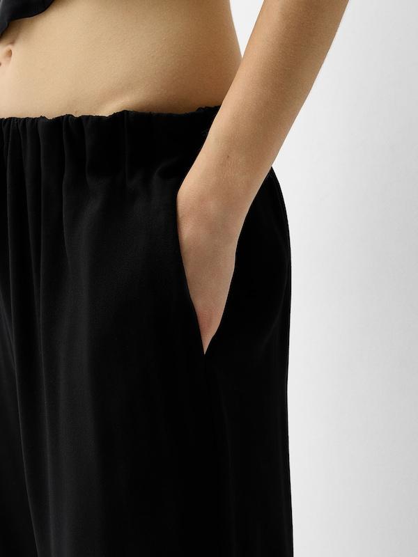 Bershka Bershka Wide Leg Hose In Schwarz