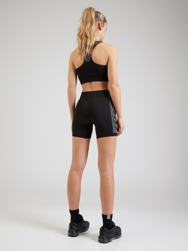 Hummel Hummel Skinny Sportshorts In Schwarz