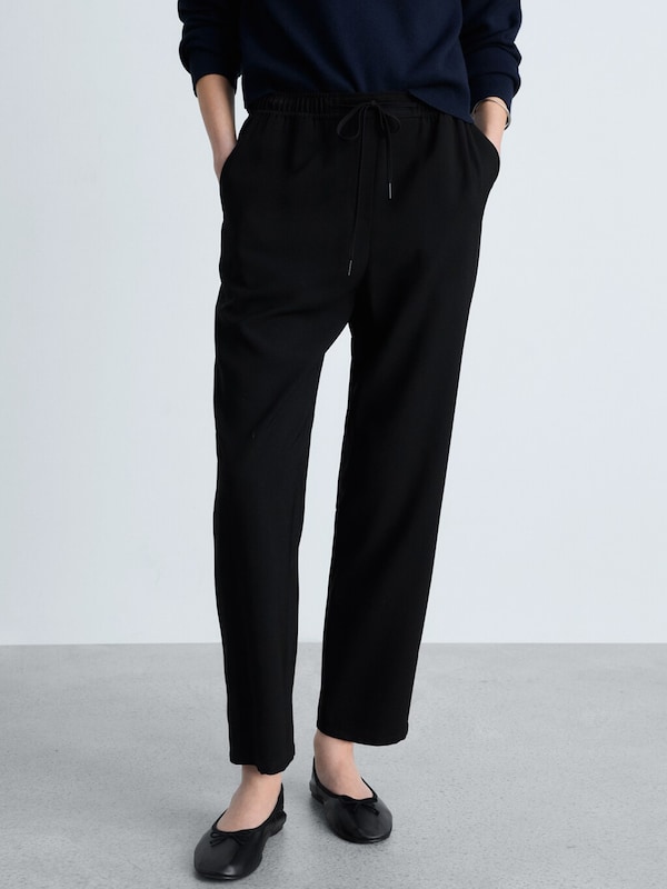 MANGO MANGO Regular Hose 'FLUIDO' In Schwarz
