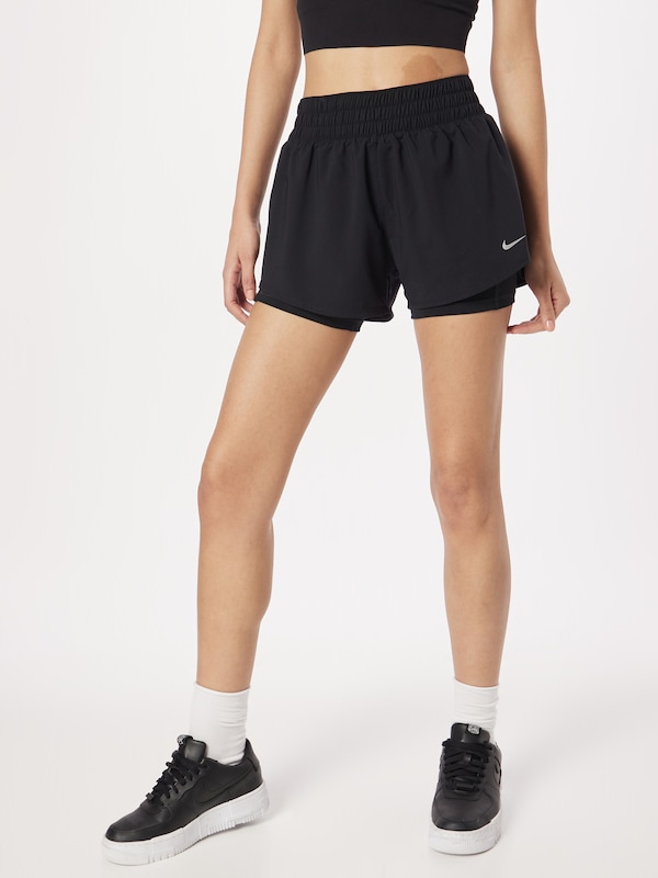 NIKE NIKE Regular Sportshorts In Schwarz