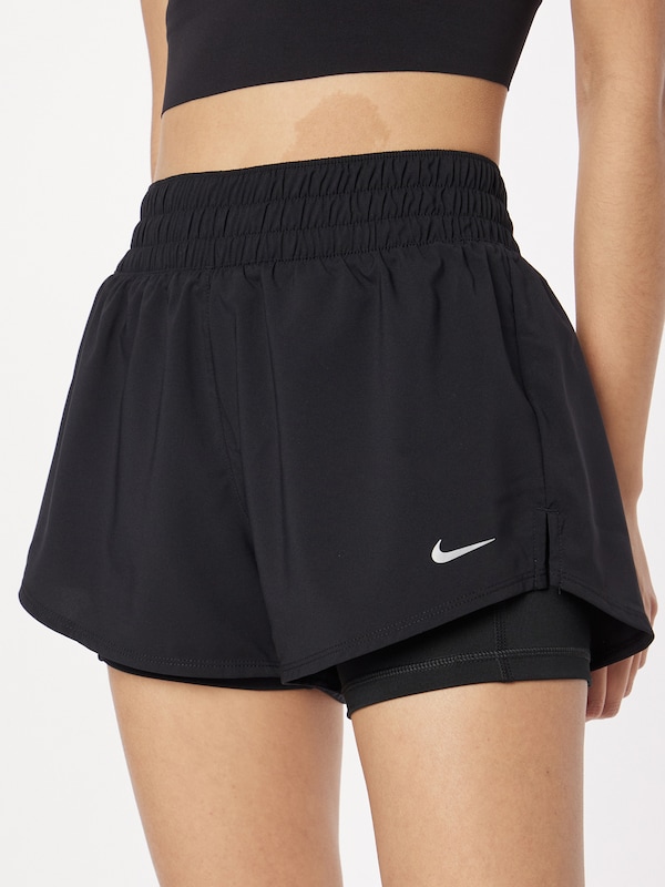 NIKE NIKE Regular Sportshorts In Schwarz