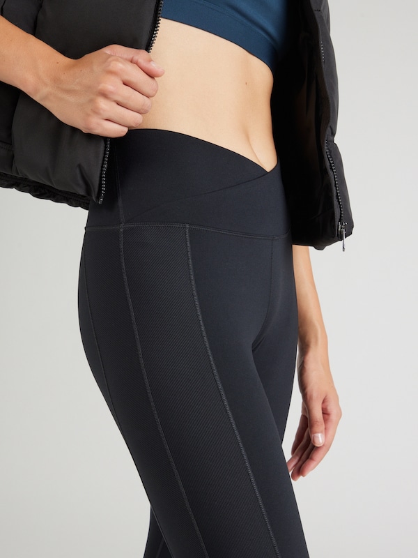 NIKE NIKE Skinny Sporthose 'ONE' In Schwarz