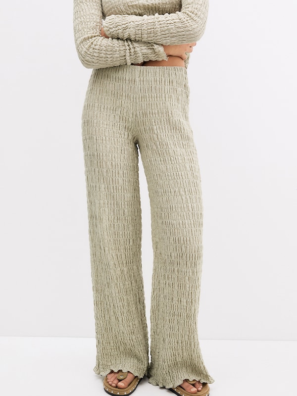 Pullu0026Bear Pull&Bear Regular Hose 'ARRUGADO RUSTICO' In Beige