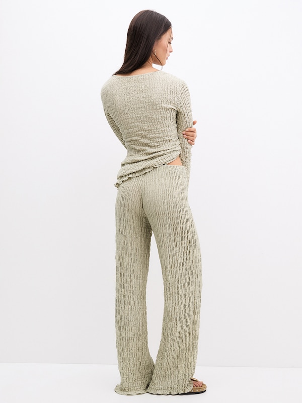 Pullu0026Bear Pull&Bear Regular Hose 'ARRUGADO RUSTICO' In Beige