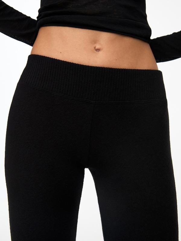 Pullu0026Bear Pull&Bear Flared Hose In Schwarz