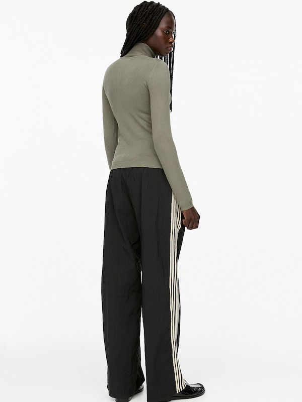 Pullu0026Bear Pull&Bear Pullover In Khaki