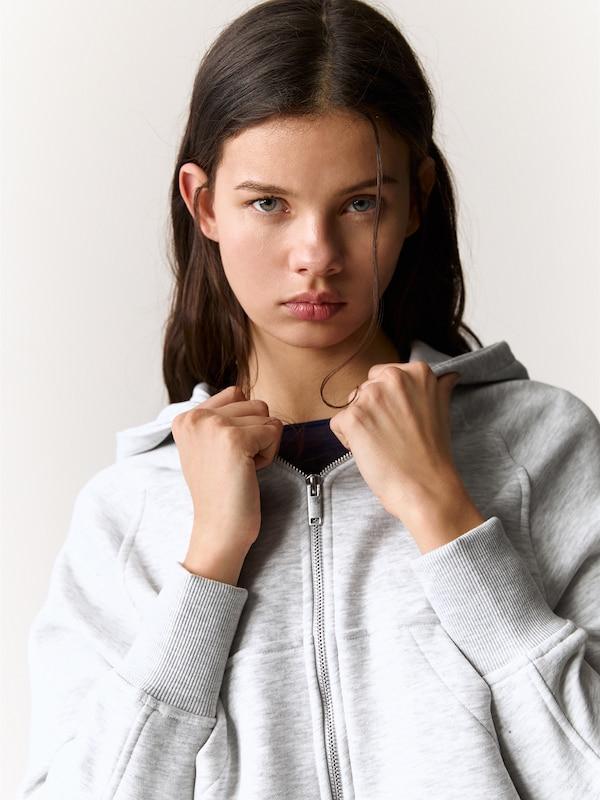 Pullu0026Bear Pull&Bear Sweatjacke In Hellgrau