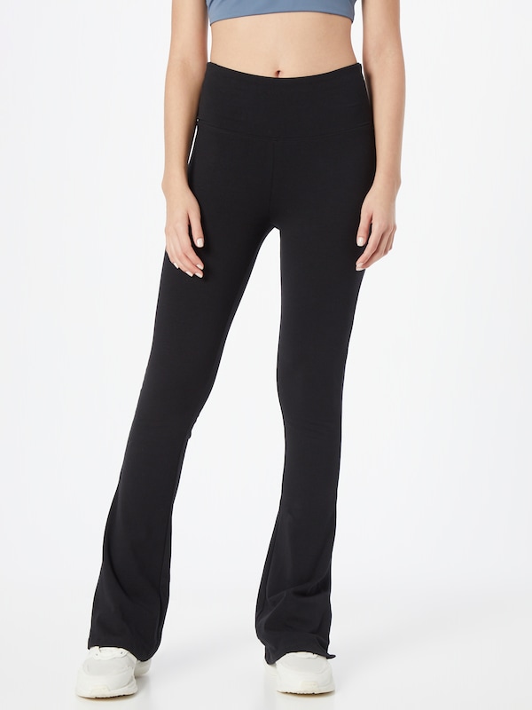 Urban Classics Urban Classics Flared Leggings In Schwarz