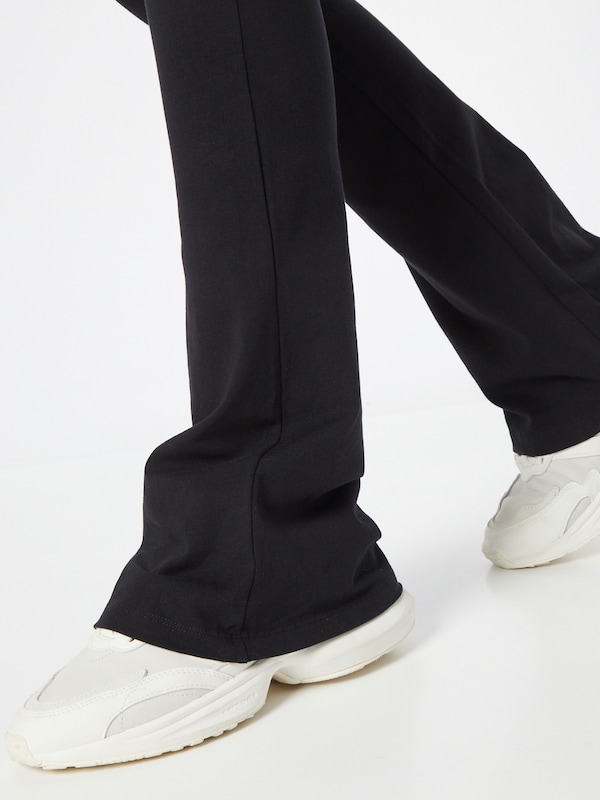 Urban Classics Urban Classics Flared Leggings In Schwarz