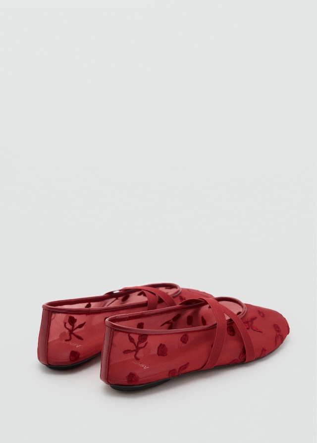 Mango Ballerinas Mit Kreuzriemen Und Blumenstickerei