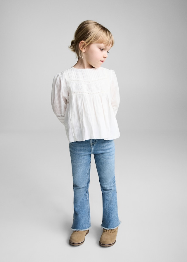 Mango Flared-Jeans Mit Ausgefranstem Saum