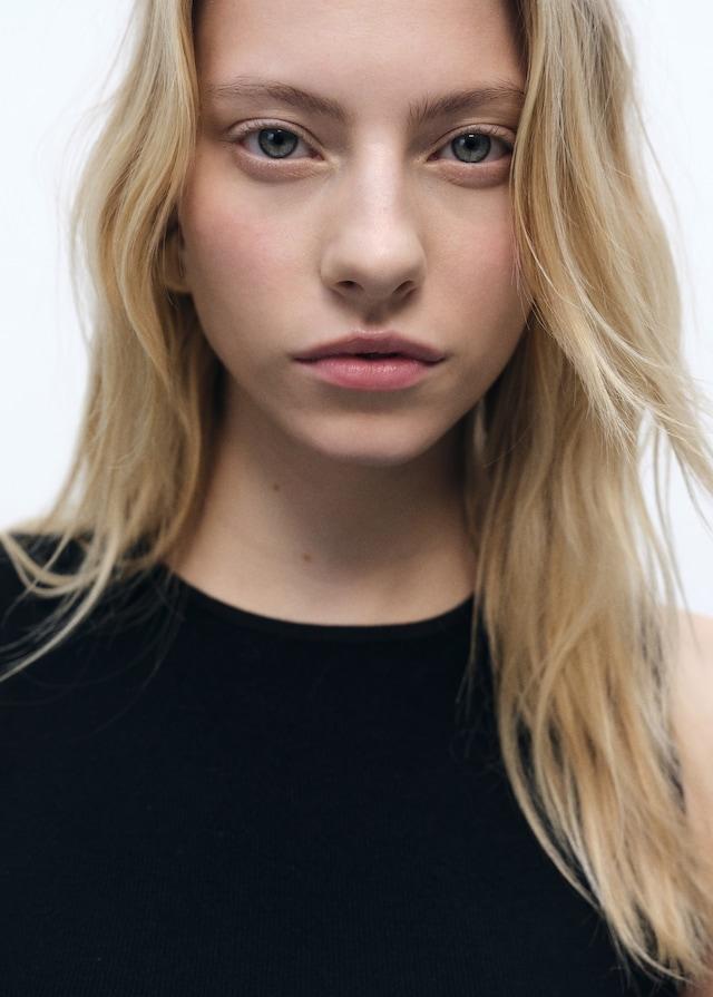 Mango Gestricktes Figurbetontes Top Ohne Ärmel