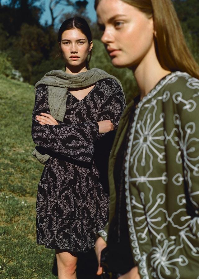 Mango Kleid Mit Blumendruck