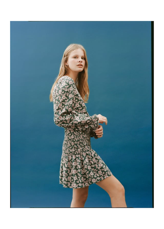 Mango Kleid Mit Buchstaben-Muster Und Raffdetails