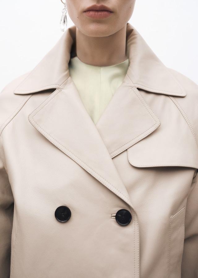 Mango Kurzer Leder-Trenchcoat