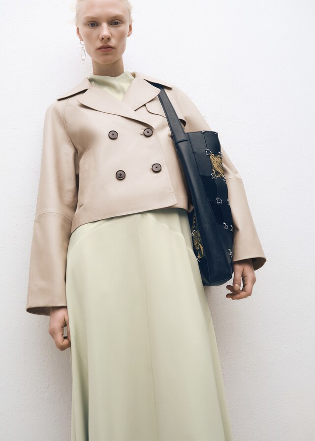 Mango Kurzer Leder-Trenchcoat