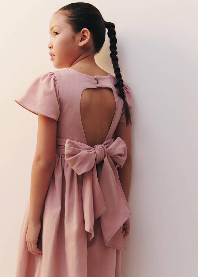 Mango Leinenkleid mit rückwärtigem Cut-Out