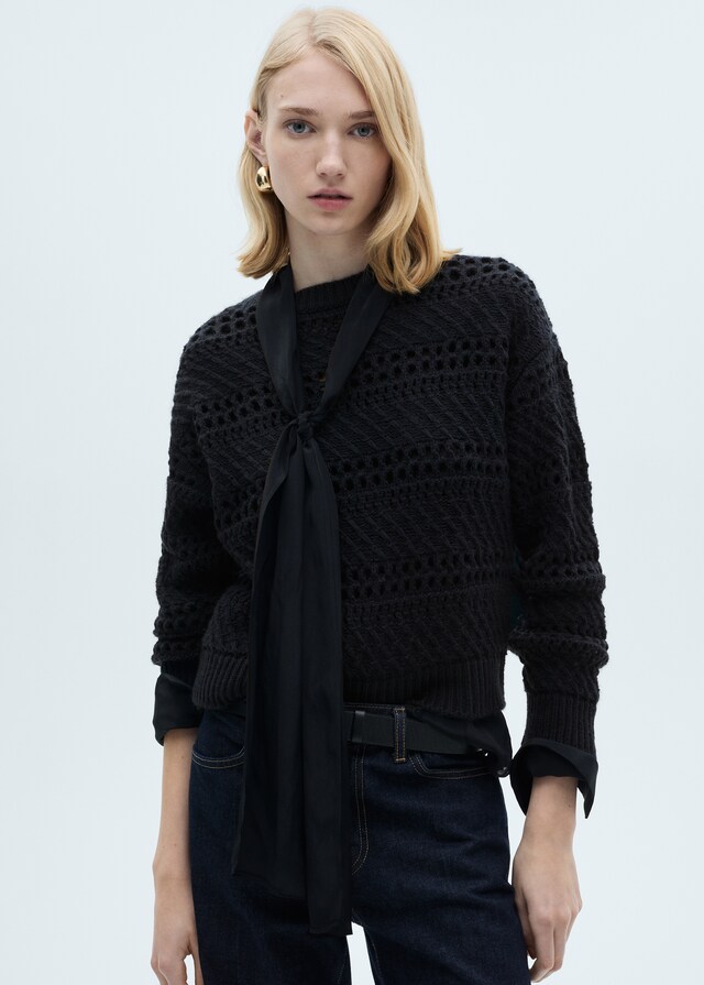 Mango Pullover mit Lochstrickmuster