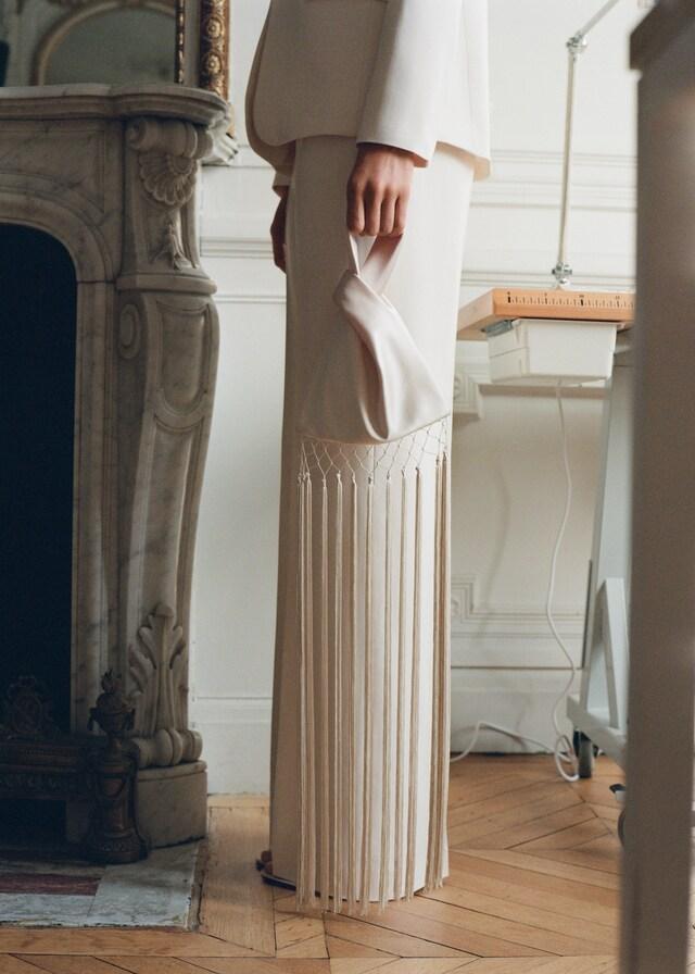 Mango Satinierte Handtasche mit Fransen