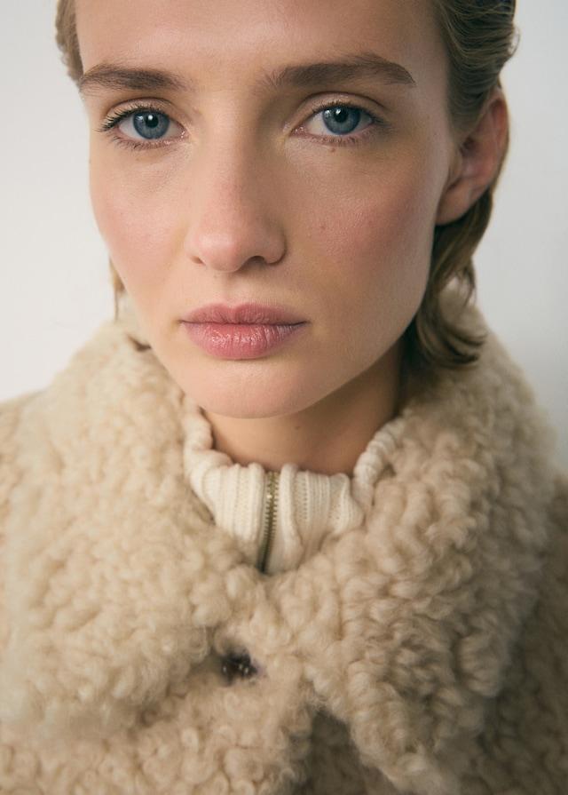 Mango Schafsfellmantel