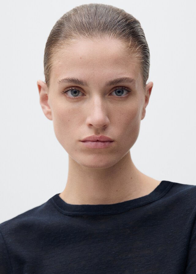 Mango Tailliertes Leinen-T-Shirt