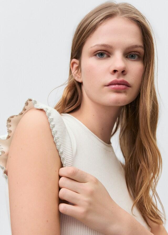 Mango Top Mit Volantdetail