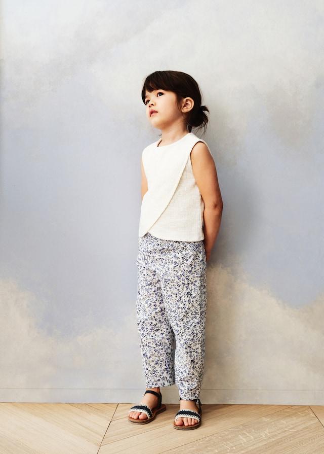 Mango Tweed-T-Shirt Tweed-Öffnung