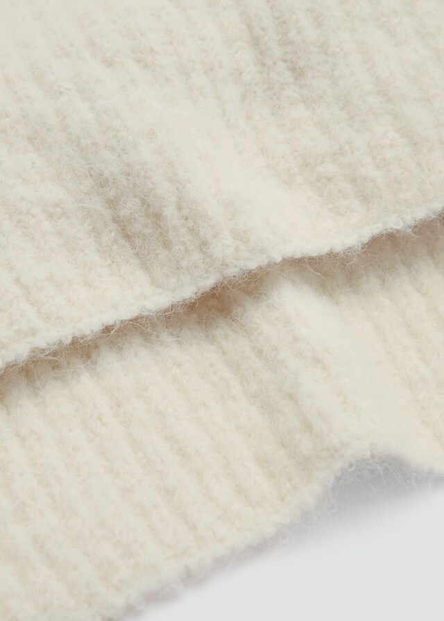 Mango Umhangtuch mit Rollkragen in Cropped-Länge