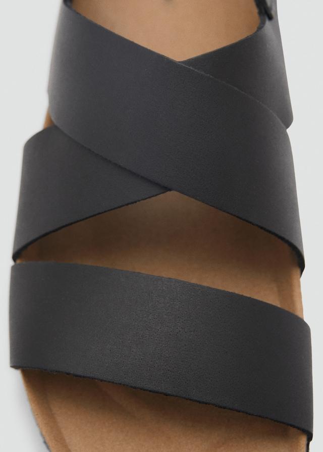 Mango Sandale Mit Kreuzriemen Und Schnalle Aus Leder