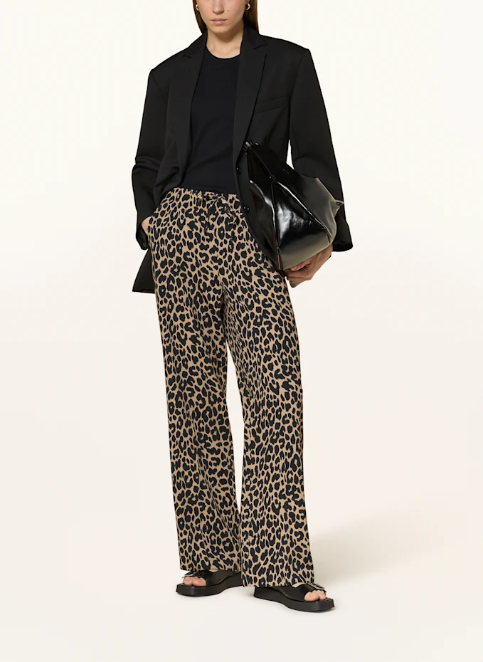 CAMBIO CAMBIO Hose AVRIL