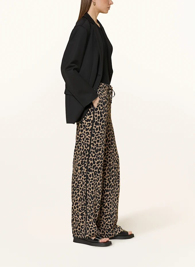 CAMBIO CAMBIO Hose AVRIL