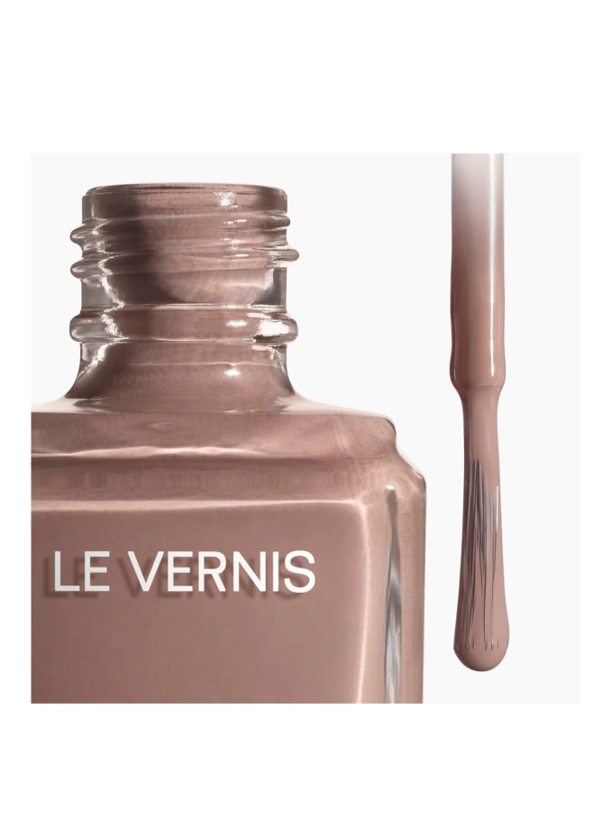 CHANEL CHANEL LE VERNISNagellack – Farbe Und Glanz Mit Langem Halt