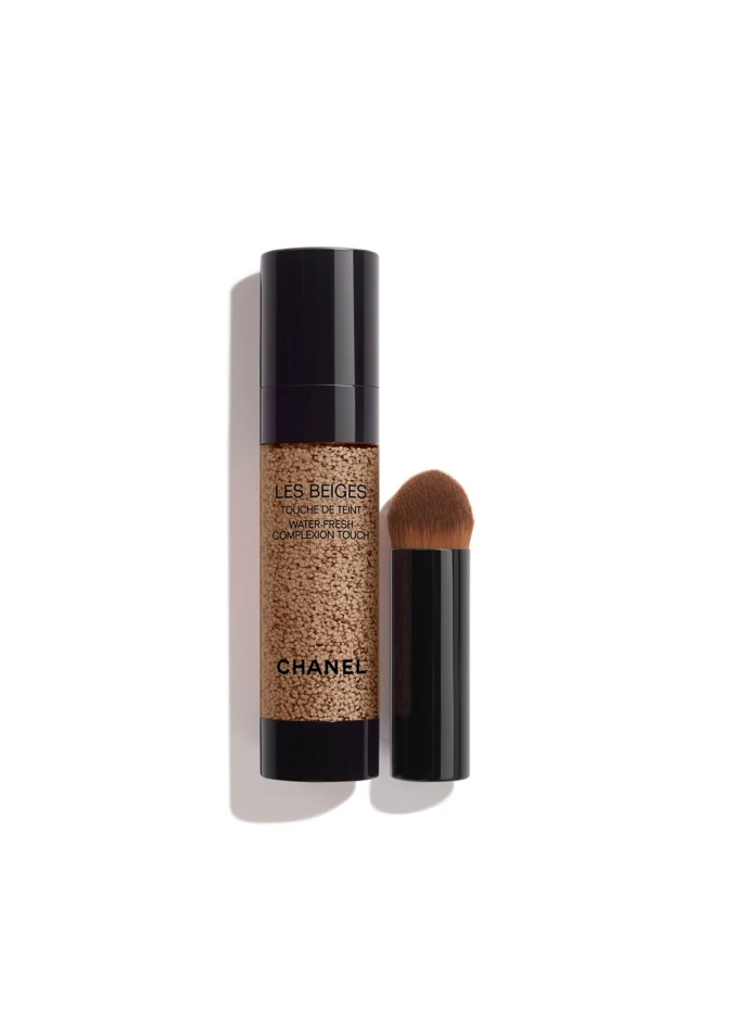 CHANEL CHANEL LES BEIGES TOUCHE DE TEINTVielseitiges Make-up mit Mikrokapsel-Pigmenten für einen erfrischten Teint