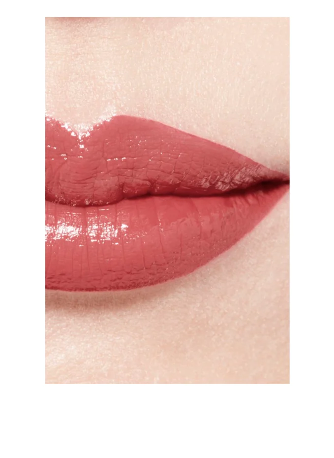 CHANEL CHANEL ROUGE COCO BLOOMDer Feuchtigkeitsspendende Aufpolsternde Hochglänzende Und Farbintensive Lippenstift Mit Langem Halt