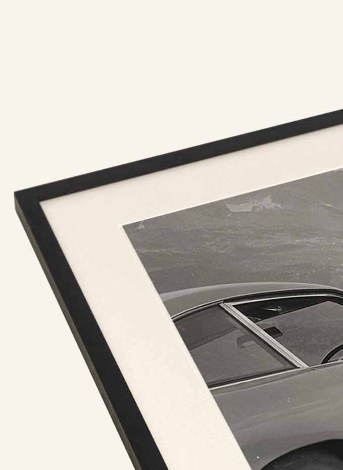 JACOB BADEN JACOB BADEN Wandbild SEAN CONNERY AM SET VON GOLDFINGER Mit Rahmen