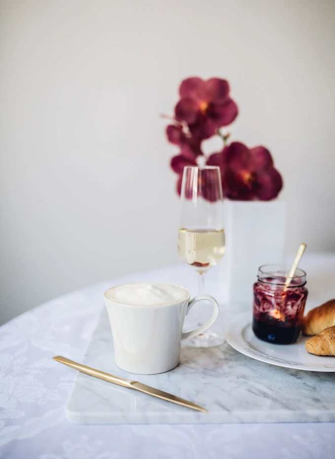 KPM KPM Henkelbecher BERLIN CHARLOTTENBURGVolumen: 300 Ml