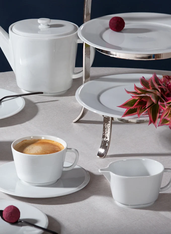 MEISSEN PORZELLAN-MANUFAKTUR MEISSEN PORZELLAN-MANUFAKTUR Milchkanne VITRUV PURVolumen: 150 Ml