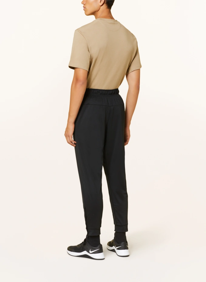 Nike Nike Trainingsshose DRI-FIT TOTALITY