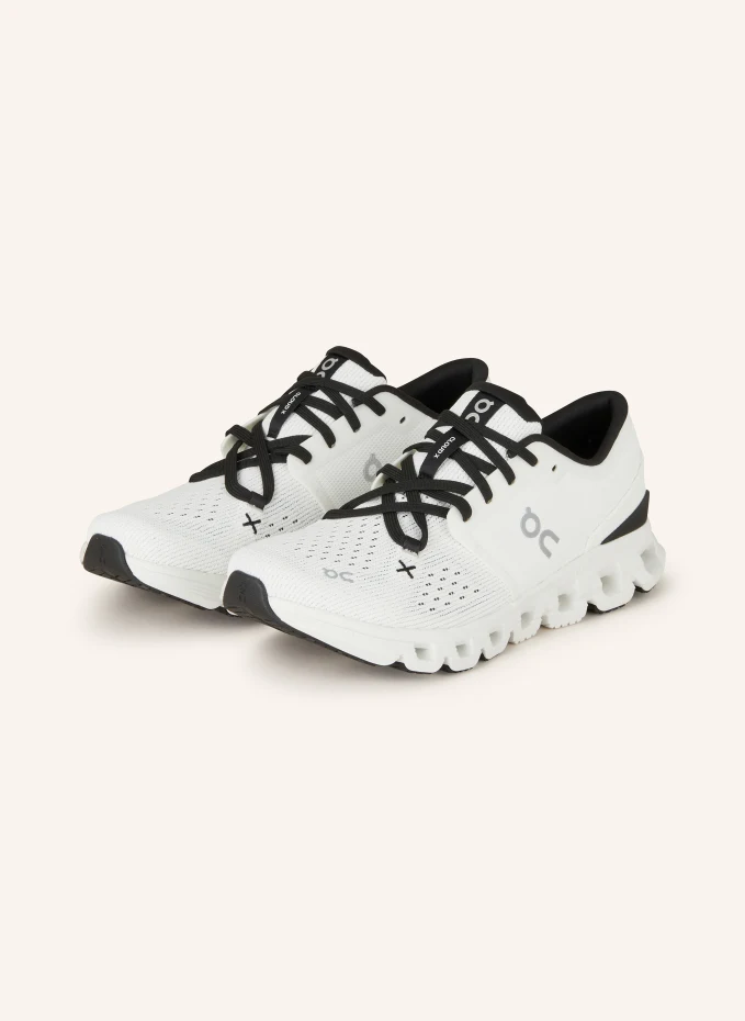 On On Fitnessschuhe CLOUD X 4
