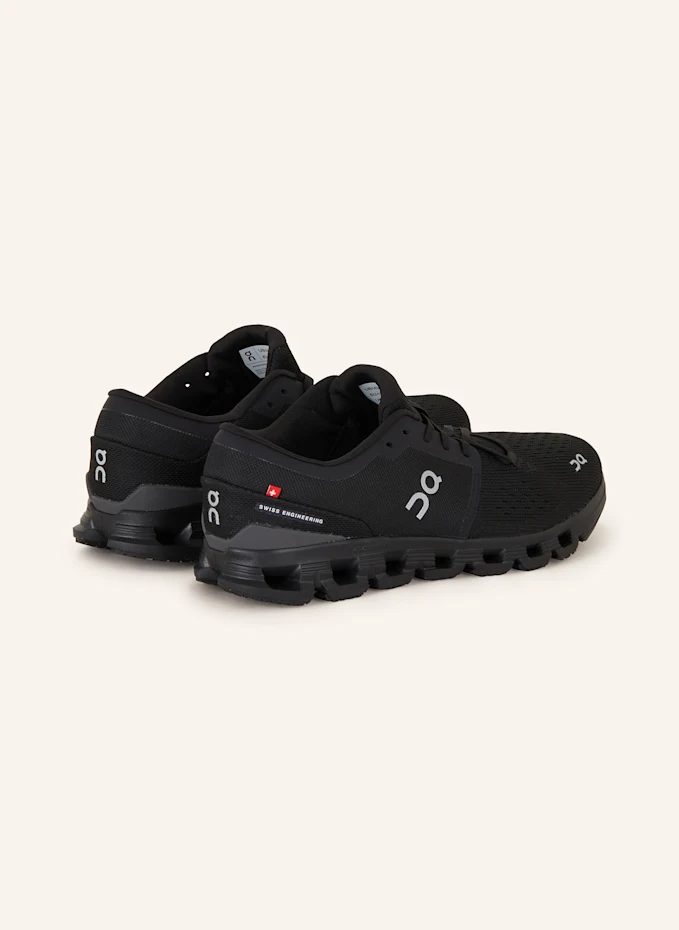 On On Fitnessschuhe CLOUD X 4